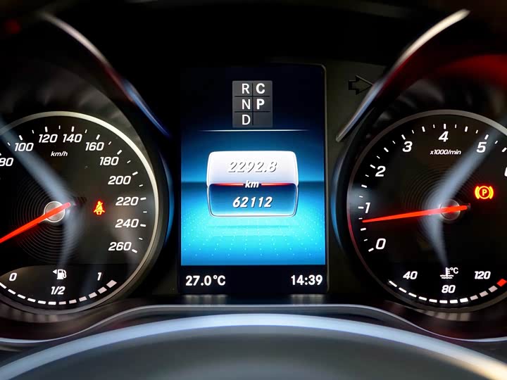 Mercedes-Benz V-Class 2022 2022款 V 260 L 长轴距尊贵版
