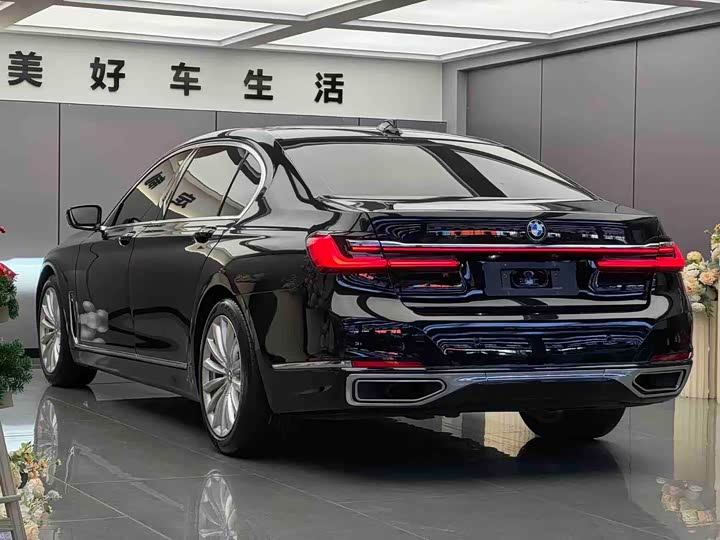 Фото 7 - BMW 7 Series