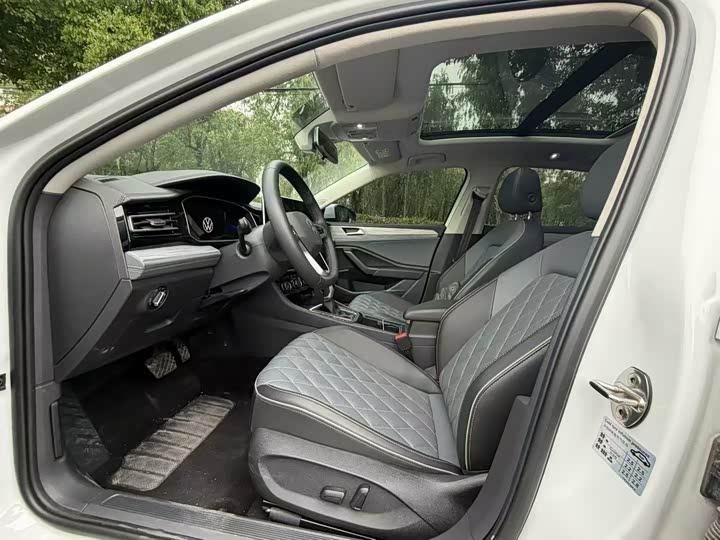 Фото 4 - Volkswagen Sagitar L
