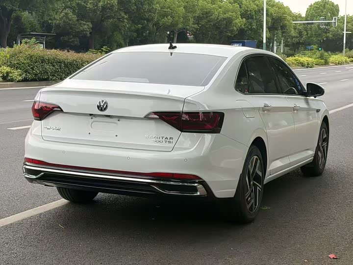 Фото 5 - Volkswagen Sagitar L
