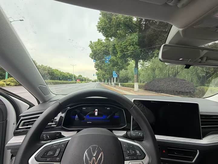 Фото 7 - Volkswagen Sagitar L