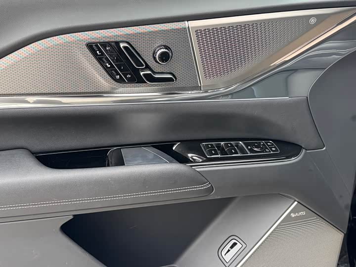 Cadillac XT5 2025 2025款 2.0T 尊贵型