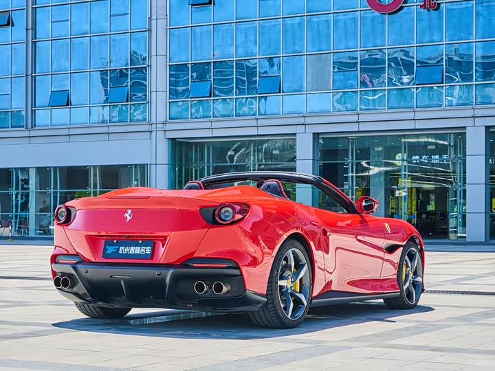 Фото 9 - Ferrari Portofino