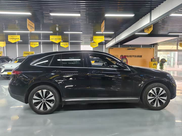 2021 Mercedes-Benz EQC
