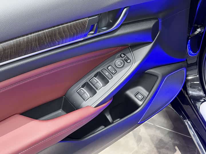 Zdjęcie 2 - Honda Inspire