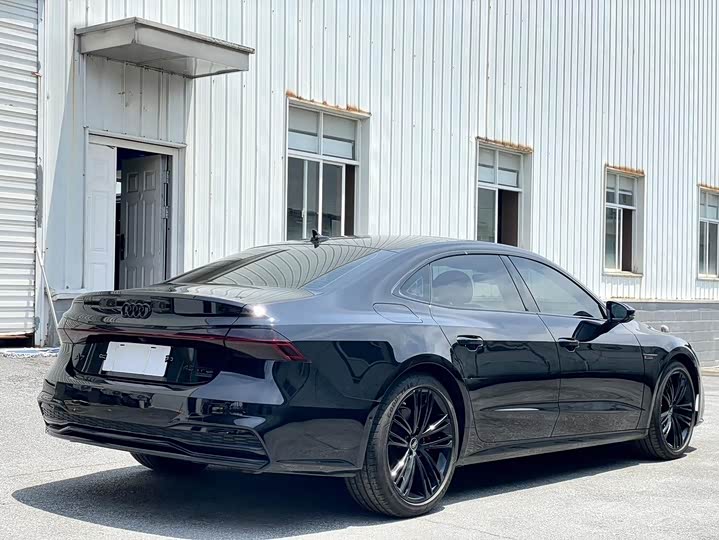 Audi A7L 2025 2025款 45 TFSI quattro 奢享型