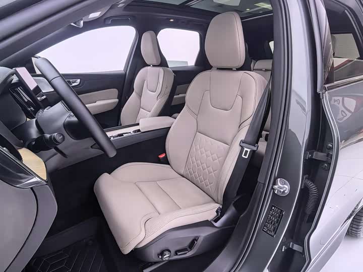 Volvo XC60 2026 2026款 B5 四驱智远运动版