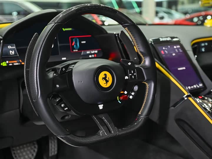 Фото 8 - Ferrari Roma
