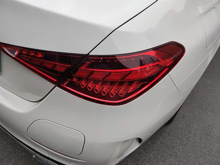 Photo 8 - Mercedes-Benz C-Class Hybrid