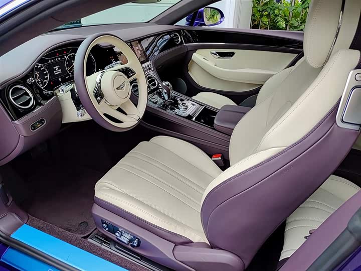 Фото 7 - Bentley Continental GT