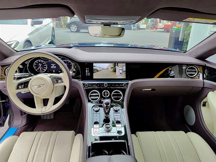 Фото 9 - Bentley Continental GT