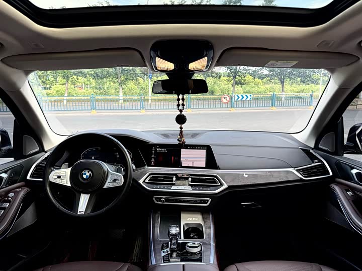 Photo 8 - BMW X5