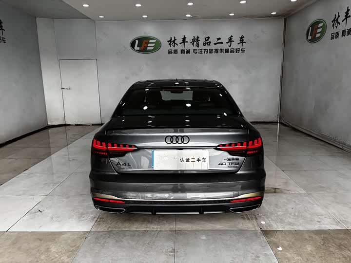 Фото 7 - Audi A4L