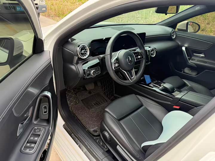 Фото 7 - Mercedes-Benz A-Class