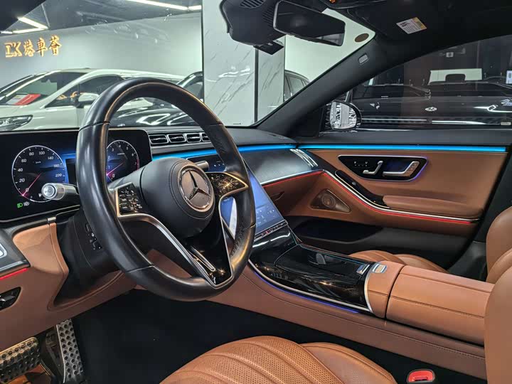 Фото 4 - Mercedes-Benz S-Class