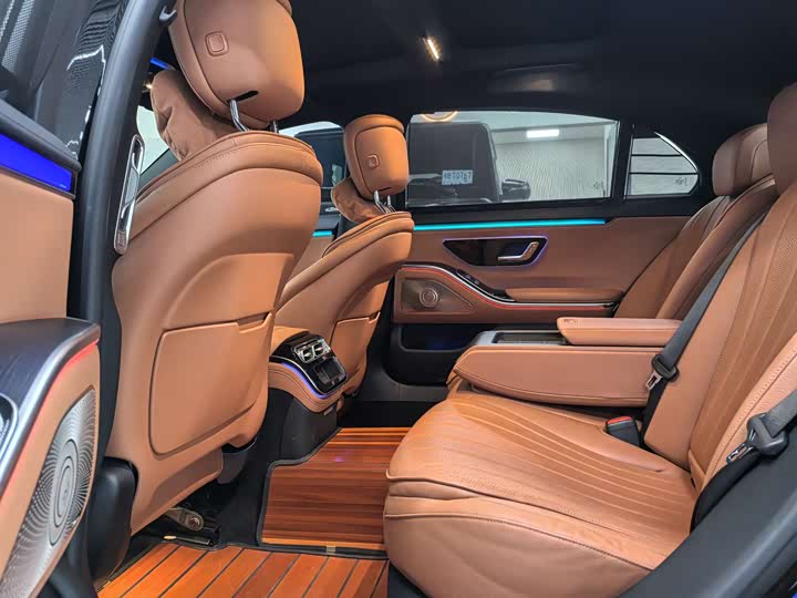 Фото 6 - Mercedes-Benz S-Class