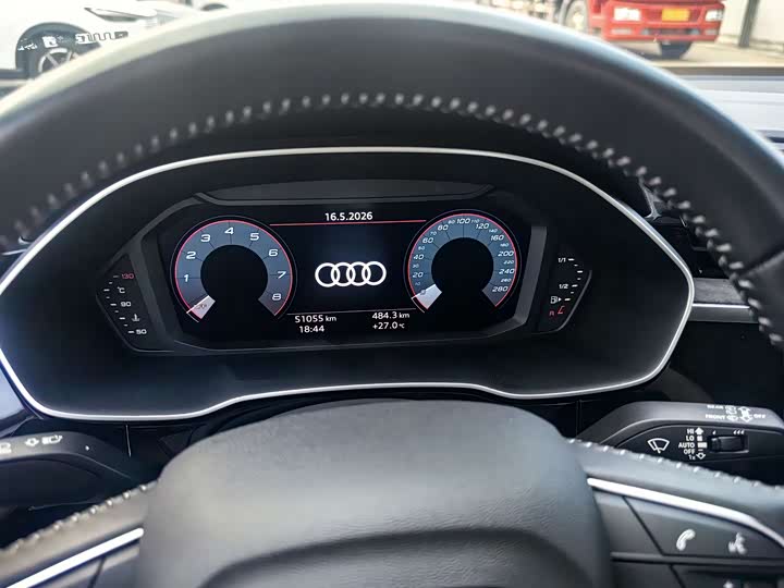 Photo 4 - Audi Q3