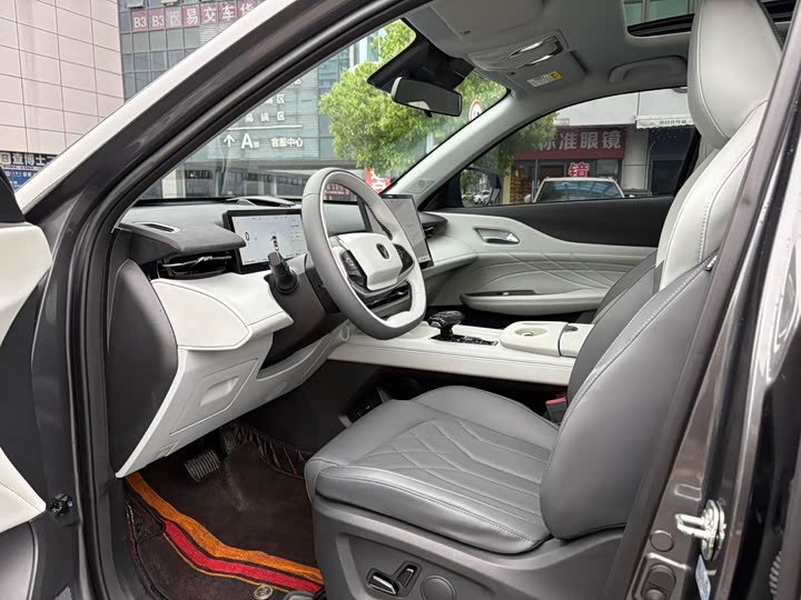 Changan UNI-Z Hybrid 2024 2024款 蓝鲸智电iDD 125km 超越型