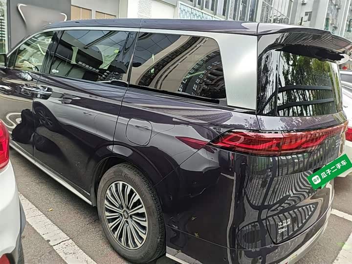 BYD Xia 2025 2025款 DM-i 1.5T 180km 卓越型