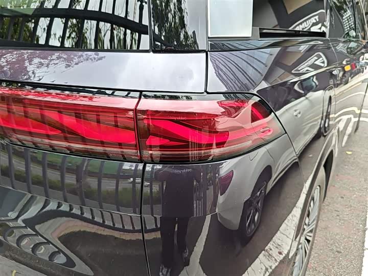 BYD Xia 2025 2025款 DM-i 1.5T 180km 卓越型