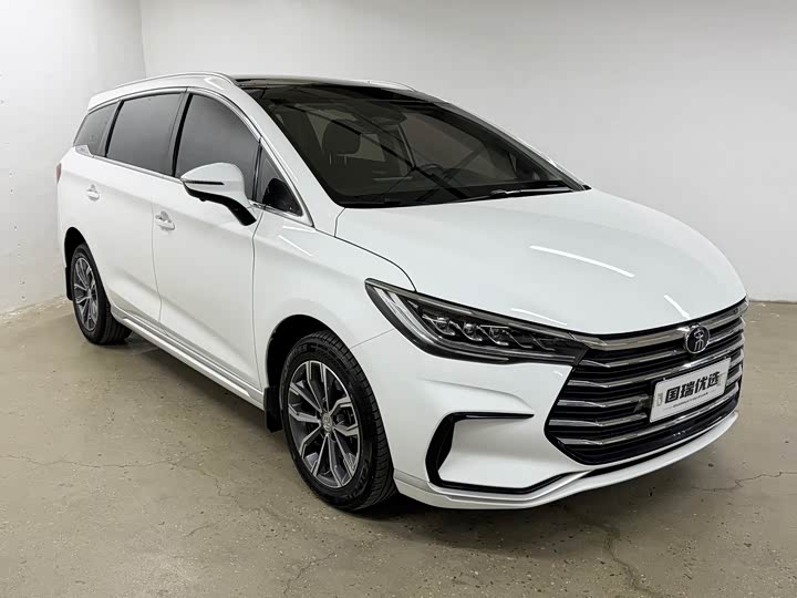 Фото 3 - BYD Song Max