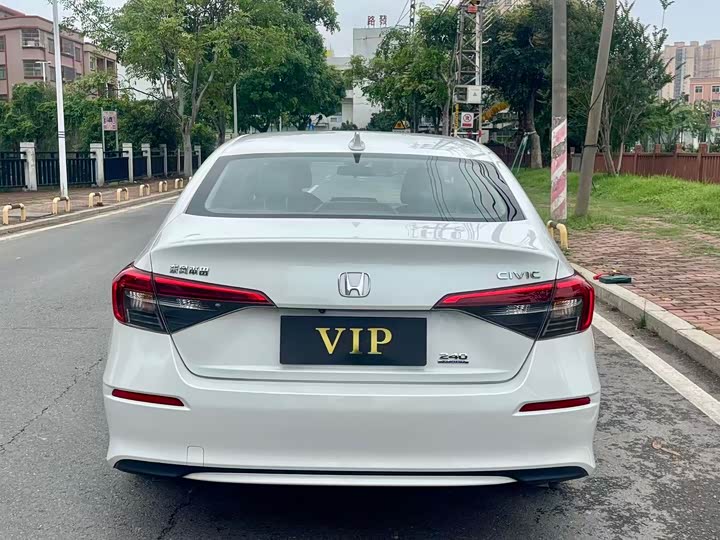 Photo 8 - Honda Civic