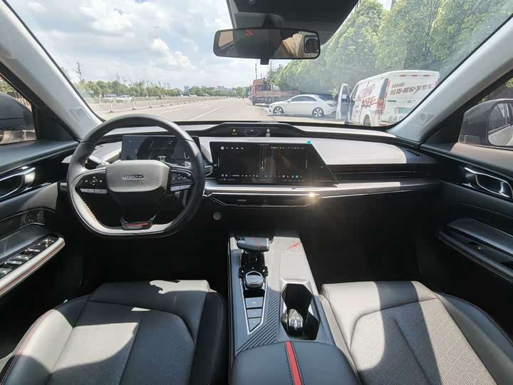 Changan Oshan Z6 2022 2022款 蓝鲸 1.5T DCT智领型