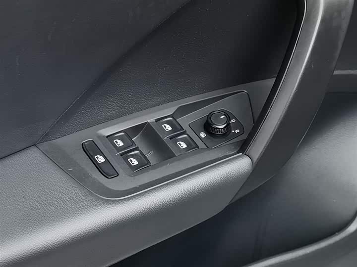 Volkswagen Tharu 2021 2021款 280TSI 两驱豪华版PLUS