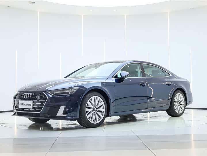 Фото 1 - Audi A7L
