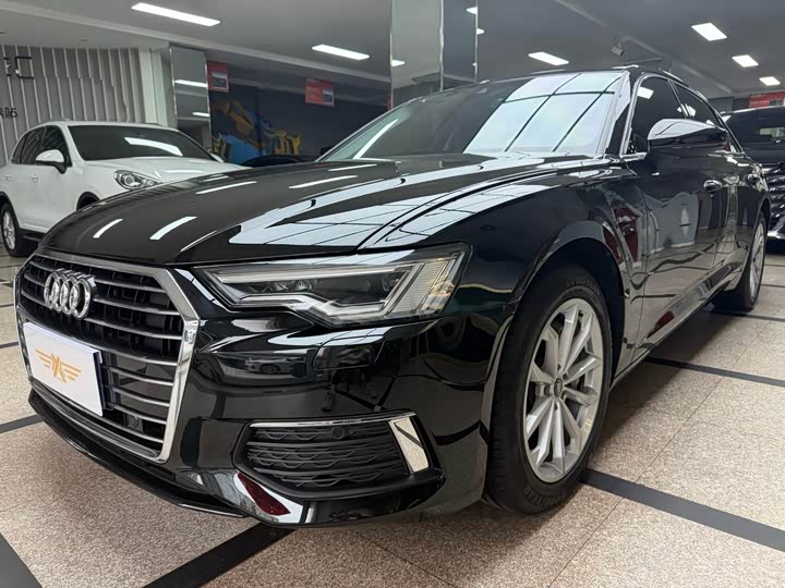 Фото 1 - Audi A6L