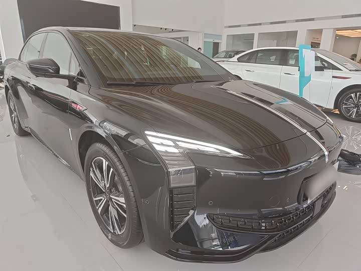 2025 Hongqi EH7