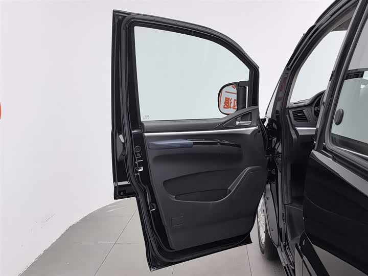 Dongfeng Forthing Lingzhi M5 2023 2023款 M5L 1.6L 基本型 7座