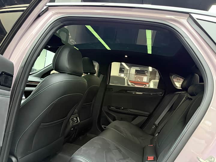 Geely Galaxy L6 2024 2024款 125km 创想版