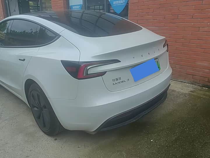Zdjęcie 7 - Tesla Model 3
