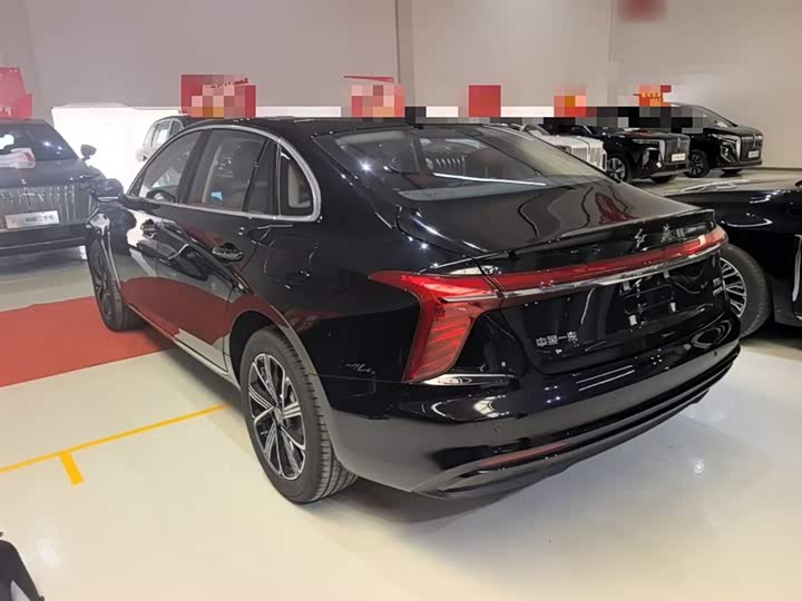 Фото 5 - Hongqi H5 Hybrid