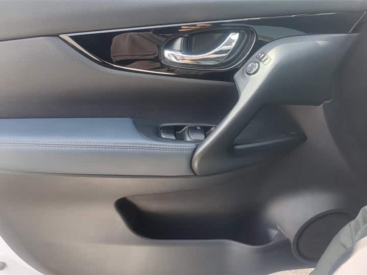 Nissan Qashqai 2025 2025款 荣誉 2.0L CVT XV+领先版
