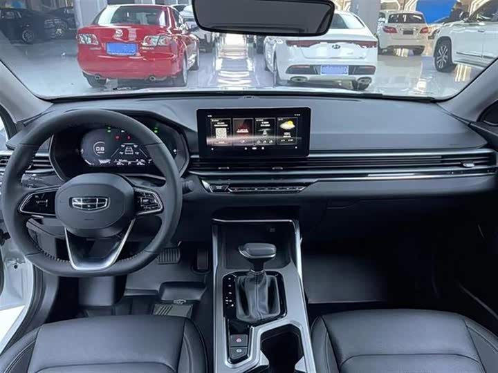Фото 5 - Geely Emgrand