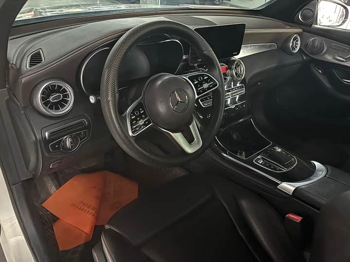 Фото 8 - Mercedes-Benz GLC-Class