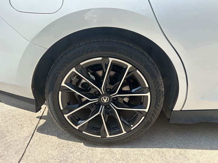 2024 Changan UNI-V Hybrid