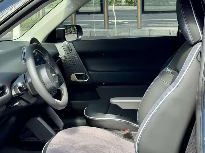 Mini Cooper 2025 2025款 改款 466km COOPER E 经典派