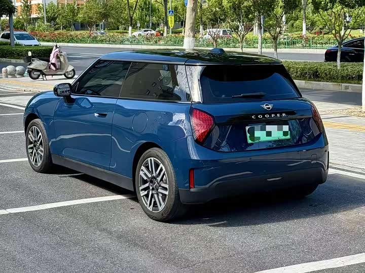 Mini Cooper 2025 2025款 改款 466km COOPER E 经典派