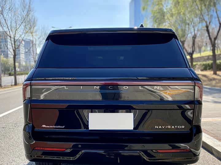 2025 Lincoln Navigator