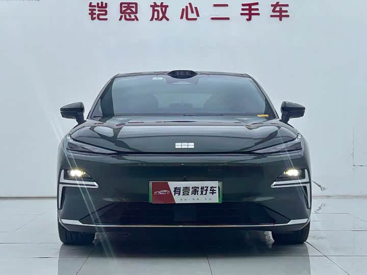 Фото 2 - Geely Galaxy Starshine 8 EM-i