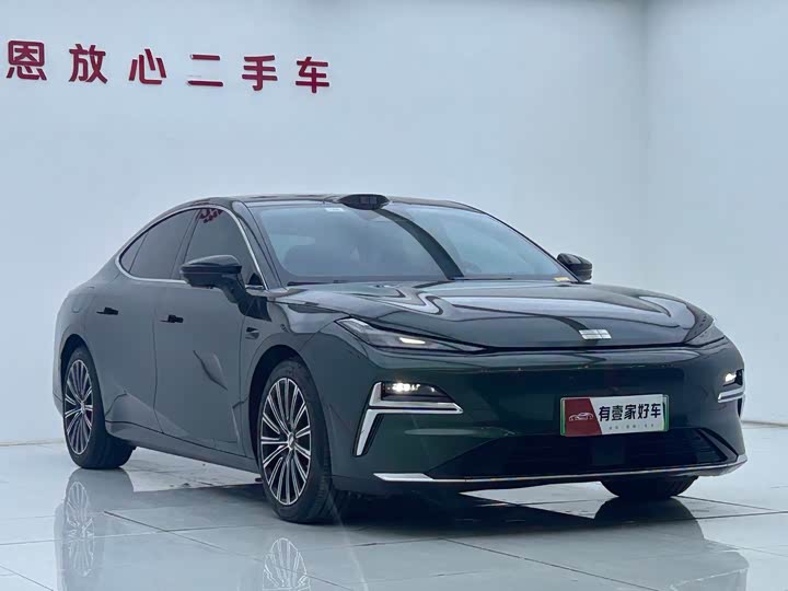 Фото 3 - Geely Galaxy Starshine 8 EM-i