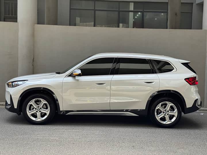 Фото 3 - BMW X1