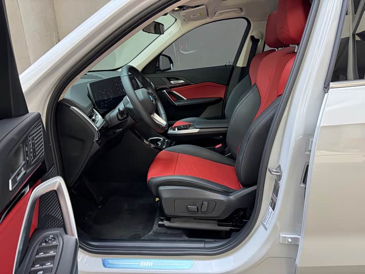 Фото 6 - BMW X1