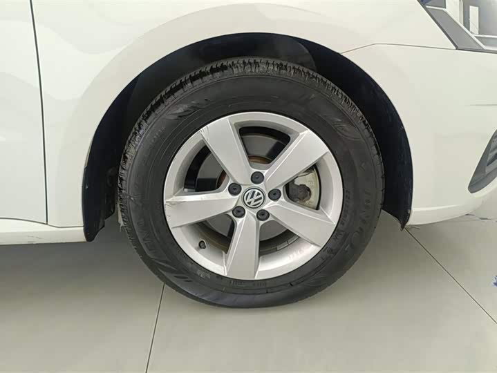 Фото 6 - Volkswagen Lavida