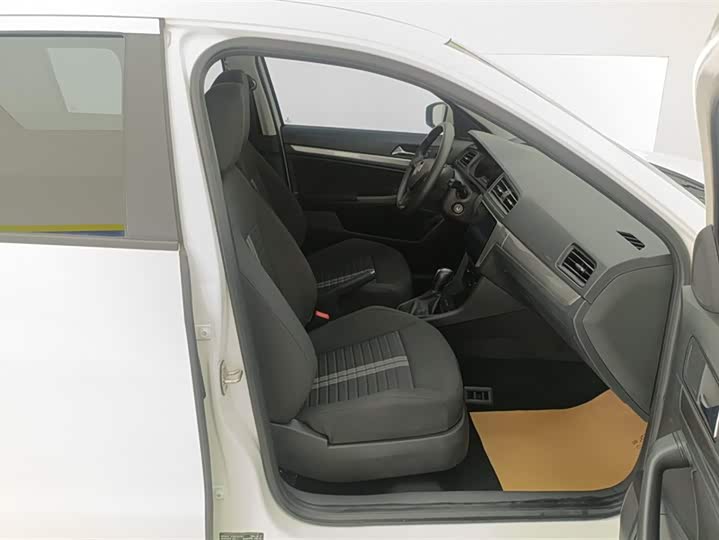 Фото 8 - Volkswagen Lavida