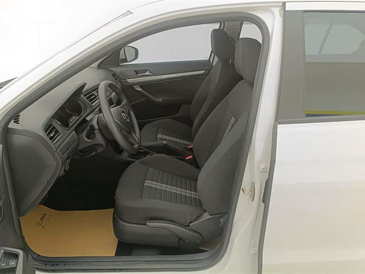 Фото 9 - Volkswagen Lavida