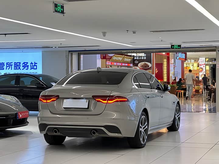 Фото 5 - Jaguar XE L
